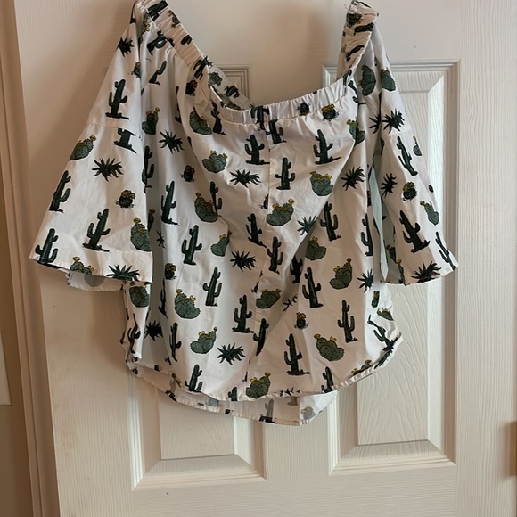 Cactus off the shoulder top - Picture 3 of 3
